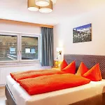 Apartment Haus Alpenheim 3 *