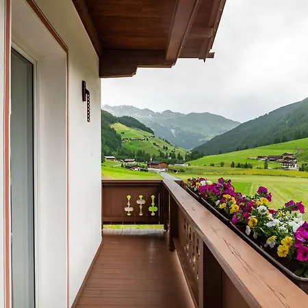 Haus Alpenheim 3 * Tux