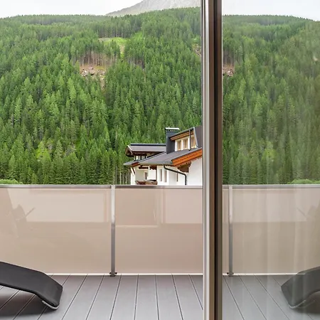 Haus Alpenheim 3 Apartment Tux